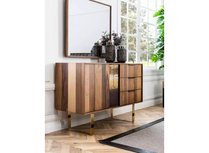 Luxe dressoir met spiegel voor slaapkamer in moderne stijl.