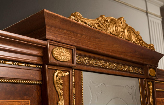 Kast MobilPiu Luxury Massief Hout Kast Garderobe Slaapkamer Nieuw.