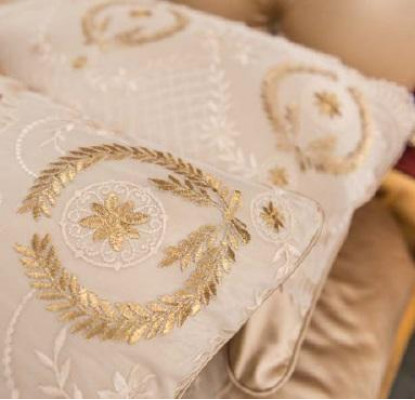 Tweepersoonsbed Luxe bedden Houten bedframes Bedframe Bruin Design Klassiek