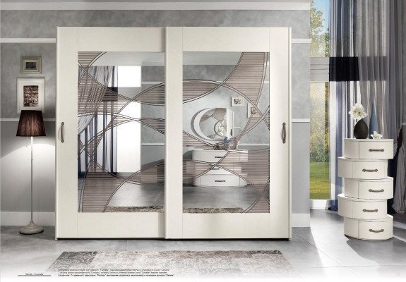Luxe kledingkast met zweefdeuren Slaapkamerkast Kasten Hout Modern
