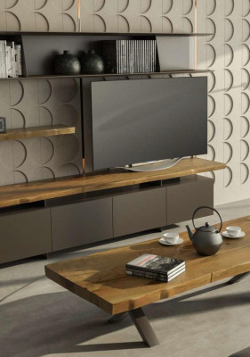 Moderne tv-standaard met wandplanken, luxe opbergkasten, walnoot natuur