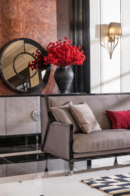 Sofa set met driezitsbank, fauteuil en salontafels, 5-delig grijs stoffen bankstel.