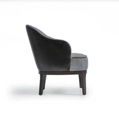 Woonkamer meubels fauteuil grijs inrichting luxe gestoffeerde meubels nieuw zitje