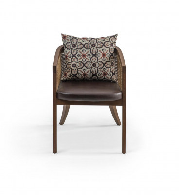 Eetkamer houten stoel design armstoel moderne meubels inrichting stoelen