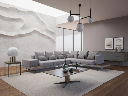 Luxe grijze hoekbank met houten salontafel en bijzettafel voor in de woonkamer.