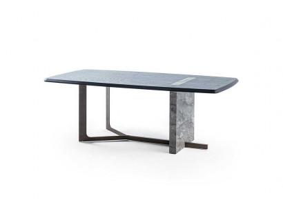 Moderne rechthoekige eettafel voor de eetkamer in grijs hout met luxe design.