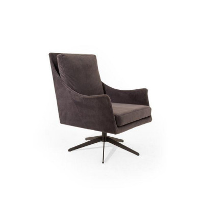 Stijlvolle functionele fauteuil met draaibare zittingsschaal en metalen frame.
