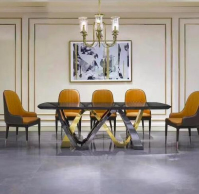 Eetkamer zuilen tafels Italiaanse meubels restaurant eettafel tafel luxe nieuw.