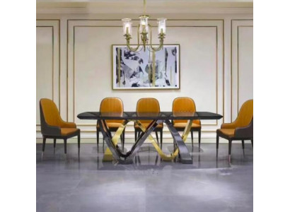 Eetkamer zuilen tafels Italiaanse meubels restaurant eettafel tafel luxe nieuw.