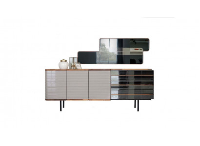 Witte dressoir met spiegel commode kast hout eetkamer.