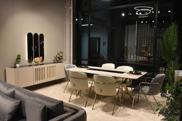 Luxe eetkamerset eettafel + 6x stoelen + dressoir met spiegel