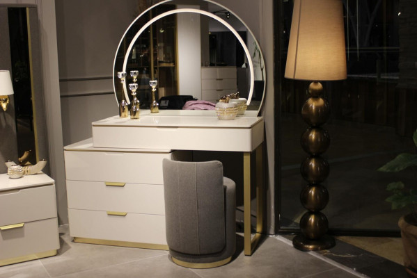 Toilettafel Set met spiegel Slaapkamermeubilair Ontwerp Kruk 3-delige Nieuw