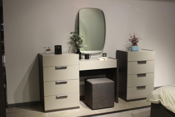 Kaptafel met spiegel Make-up Slaapkamer Design Meubels Hout 2-delig Nieuw