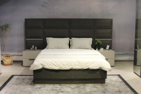 Luxe slaapkamer set Designer bed 2x nachtkastje Hout Compleet nieuw 3-delig.