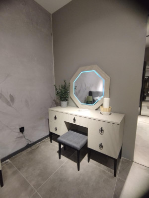 Designer slaapkamer set Bed 2x Nachtkastjes Kledingkast Nieuw en Luxueus.
