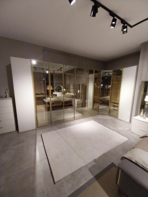 Luxe slaapkamerset Bed + 2x nachtkastjes Dressoir Kledingkast Hout Nieuw