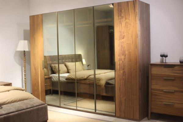 Slaapkamerset Bed + 2x Nachtkastjes Commode Kledingkast Luxe Set Nieuw