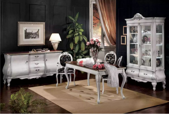 Klassieke eetkamermeubels Eettafel 4x stoelen Dressoir Vitrine Luxe