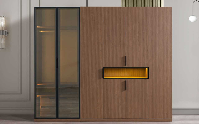Bruine slaapkamer houten meubels textielbed nachtkastjes commode kast