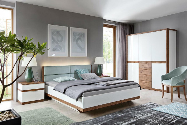Klassieke kasten Kast Hoekkast Garderobekast Houten kast