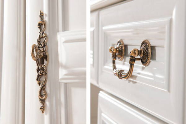 Klassieke commode ladenkast antiek stijl kast houten model