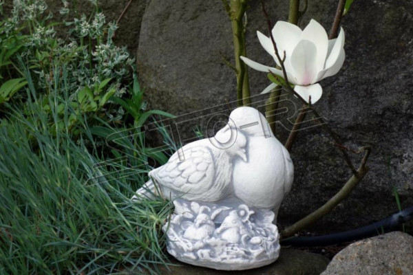 Duiventuinbeeld standbeeldfiguren standbeelden beeldhouwwerk decoratie