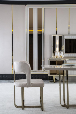 Eetkamer set Beige 2x Stoelen Luxe Eettafel Wit Elegant Metaal 3-delig.
