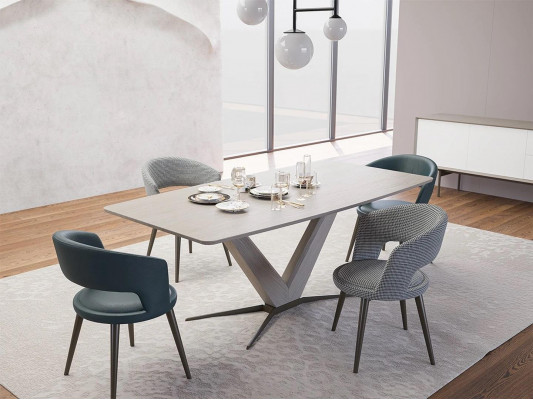 Volledige eettafelset stoelen eetkamer inrichting design modern meubilair
