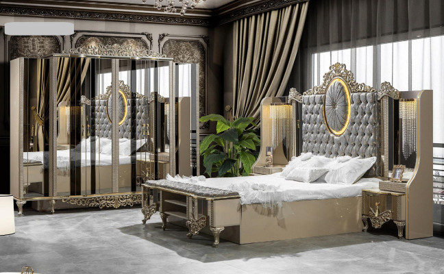 Luxe slaapkamerset met tweepersoonsbed, klassiek beige set van 3 stuks. Nieuw.