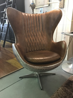 Ei stoel leder bruin metaal zilver oor fauteuil ei stoel vlieger club.