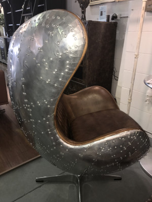 Ei stoel leder bruin metaal zilver oor fauteuil ei stoel vlieger club.