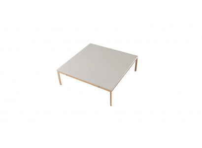 Moderne salontafel woonkamer bank tafel inrichting nieuwe meubels.