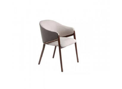 Ontwerper Taupe eetkamerstoel met houten frame, luxe bekleding, eenpersoonsstoelen.