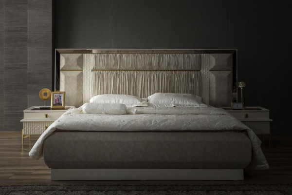 Slaapkamer tweepersoonsbed set hout beige stof nachtkastjes set 3-delig