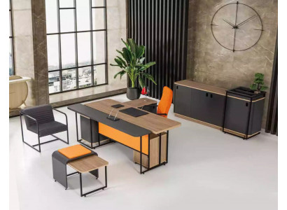 Werkkamer bureau kantoorinrichting kantoorkast luxe salontafel