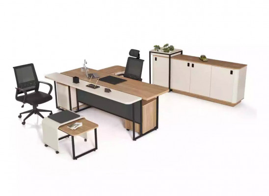 Werkkamer bureau kantoorinrichting kantoorkast luxe salontafel