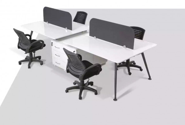Grote werkplek kantoortafel bureaus Modern kantoorinrichting stijl
