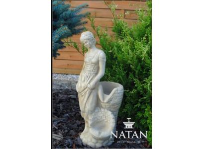 Beeld van vrouw AMANDA tuin standbeeld sculptuur sculpturen beelden standbeelden decoratie steen.