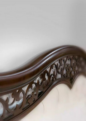 Luxueus slaapkamerbed ontwerp gestoffeerd tweepersoons hotelbed.