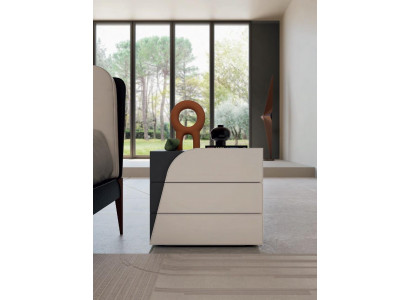 Slaapkamer nachtkastje met 3 laden hout Italiaans meubeldesign Bizzotto