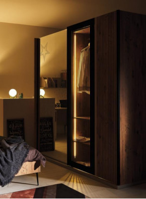 Moderne kledingkast Luxe houten kasten Glas stijlvolle slaapkamer