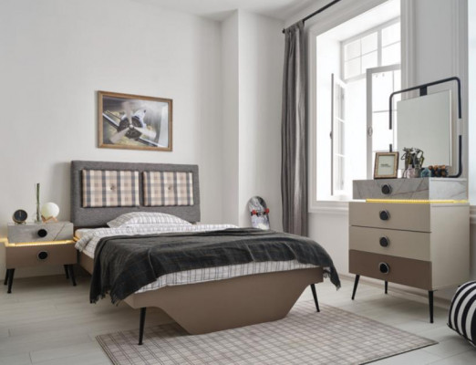 Slaapkamer veelkleurig Compleet bed Nachtkastje Ladekast Spiegel nieuw