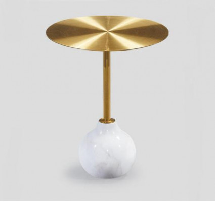 Moderne ronde salontafel van metaal, stijlvol goud bijzettafel nieuw luxueus.