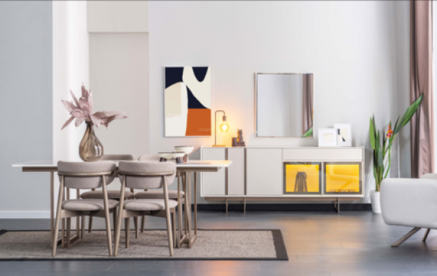 Robuuste eetkamerset Luxueuze eettafel 4x gestoffeerde stoelen Dressoir