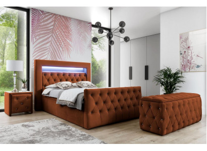 Chesterfield slaapkamerset textielbed 2 houten nachtkastjes krukje