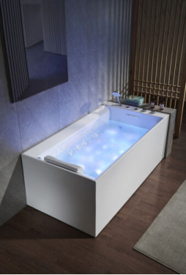 Ontwerp badkuip bubbelbad  whirlpool bad luxe bad wellness