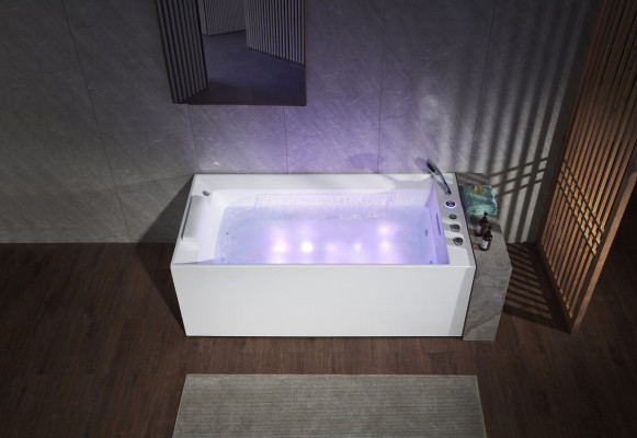 Ontwerp badkuip bubbelbad  whirlpool bad luxe bad wellness