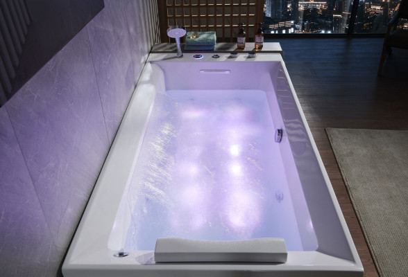 Ontwerp badkuip bubbelbad  whirlpool bad luxe bad wellness