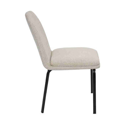 Set van 4 metalen eetkamerstoelen met stoffen bekleding en armleuningen.