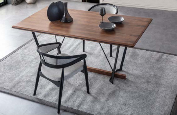 Groep eetkamer eettafel set 2-delig dressoir eettafel bruin hout